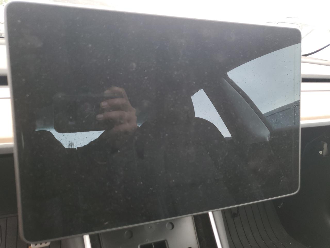 5YJ3E1EB4JF072921 2018 Tesla Model 3