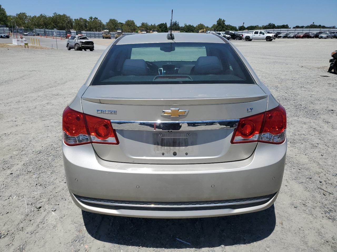 1G1PE5SB5G7208476 CHEVROLET CRUZE 2016