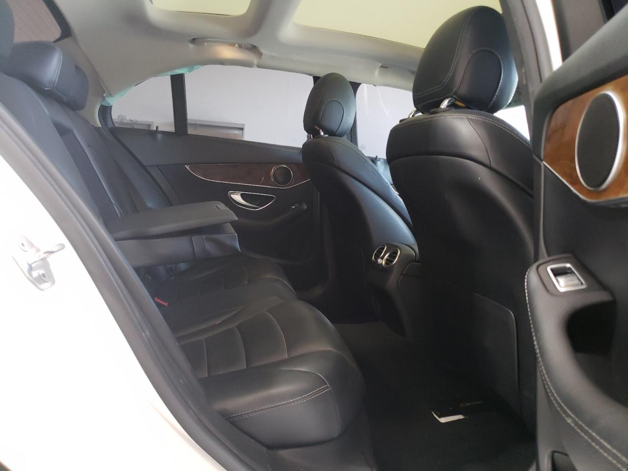 55SWF4KB9HU181626 2017 Mercedes-Benz C 300 4Matic