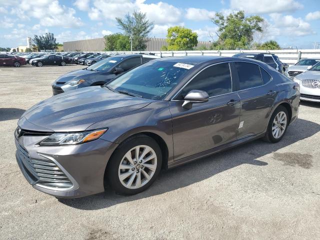 2022 Toyota Camry, LE