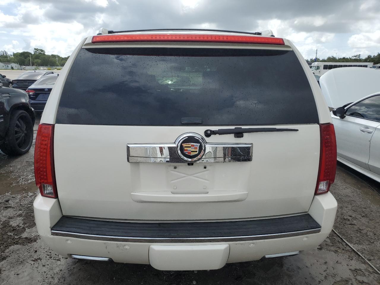 1GYS3DEF2ER135594 2014 Cadillac Escalade Platinum