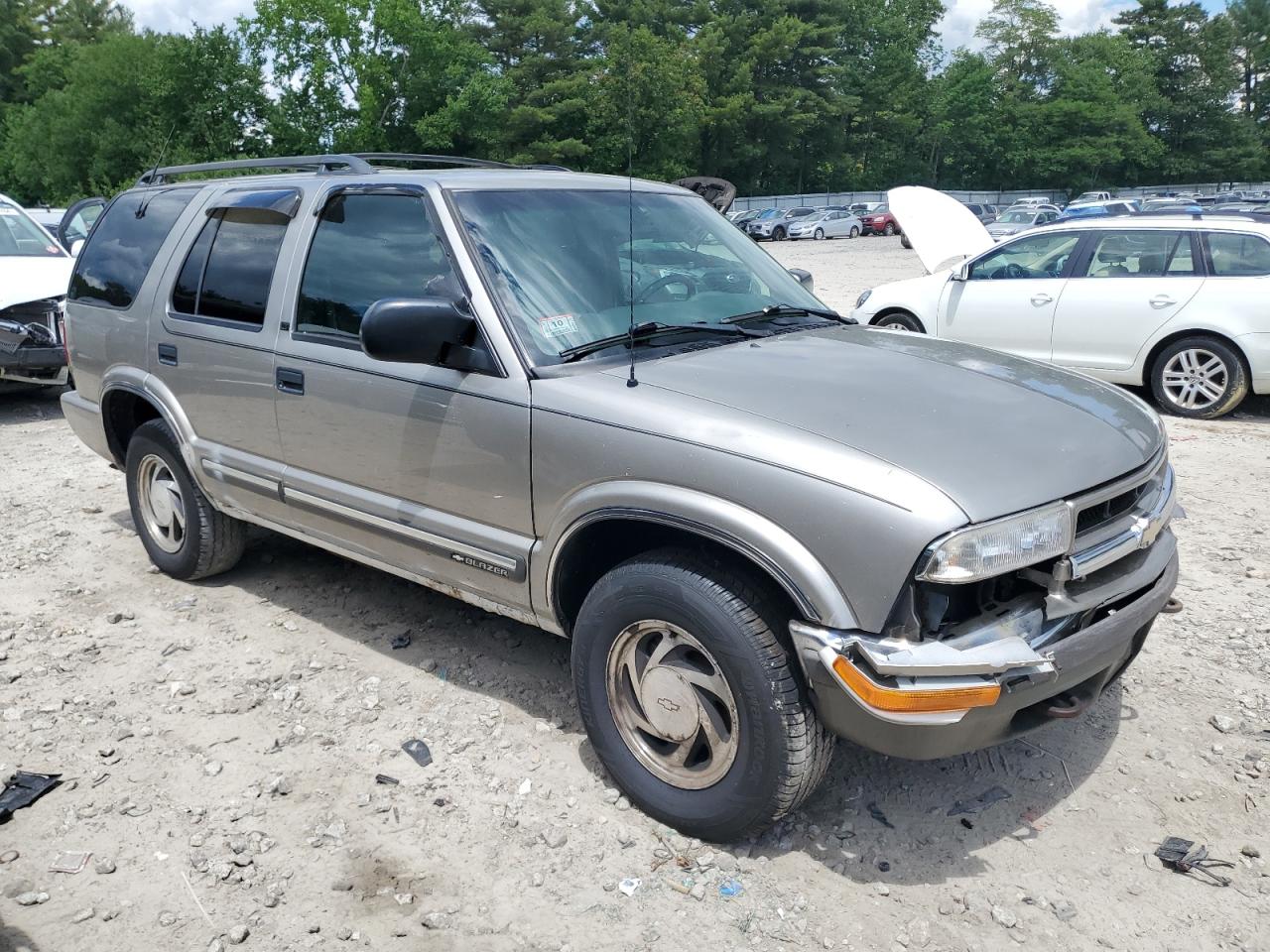 1GNDT13W212177225 2001 Chevrolet Blazer