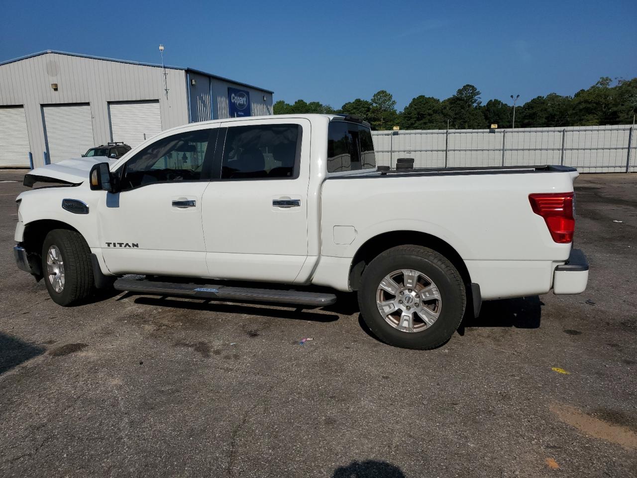 1N6AA1E67HN560839 NISSAN TITAN 2017