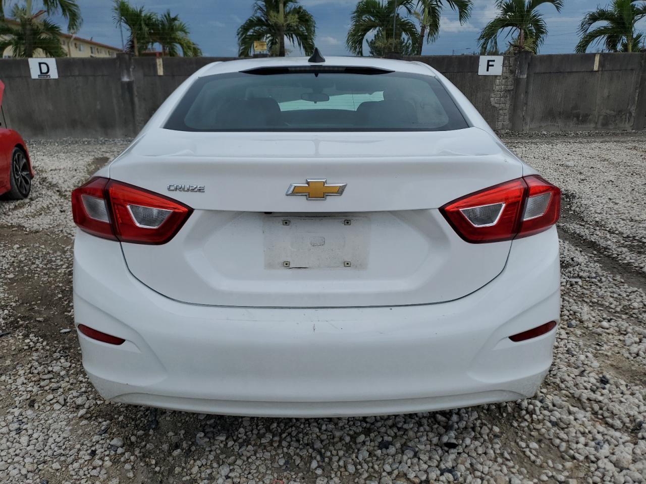 1G1BC5SMXK7132067 CHEVROLET CRUZE 2019