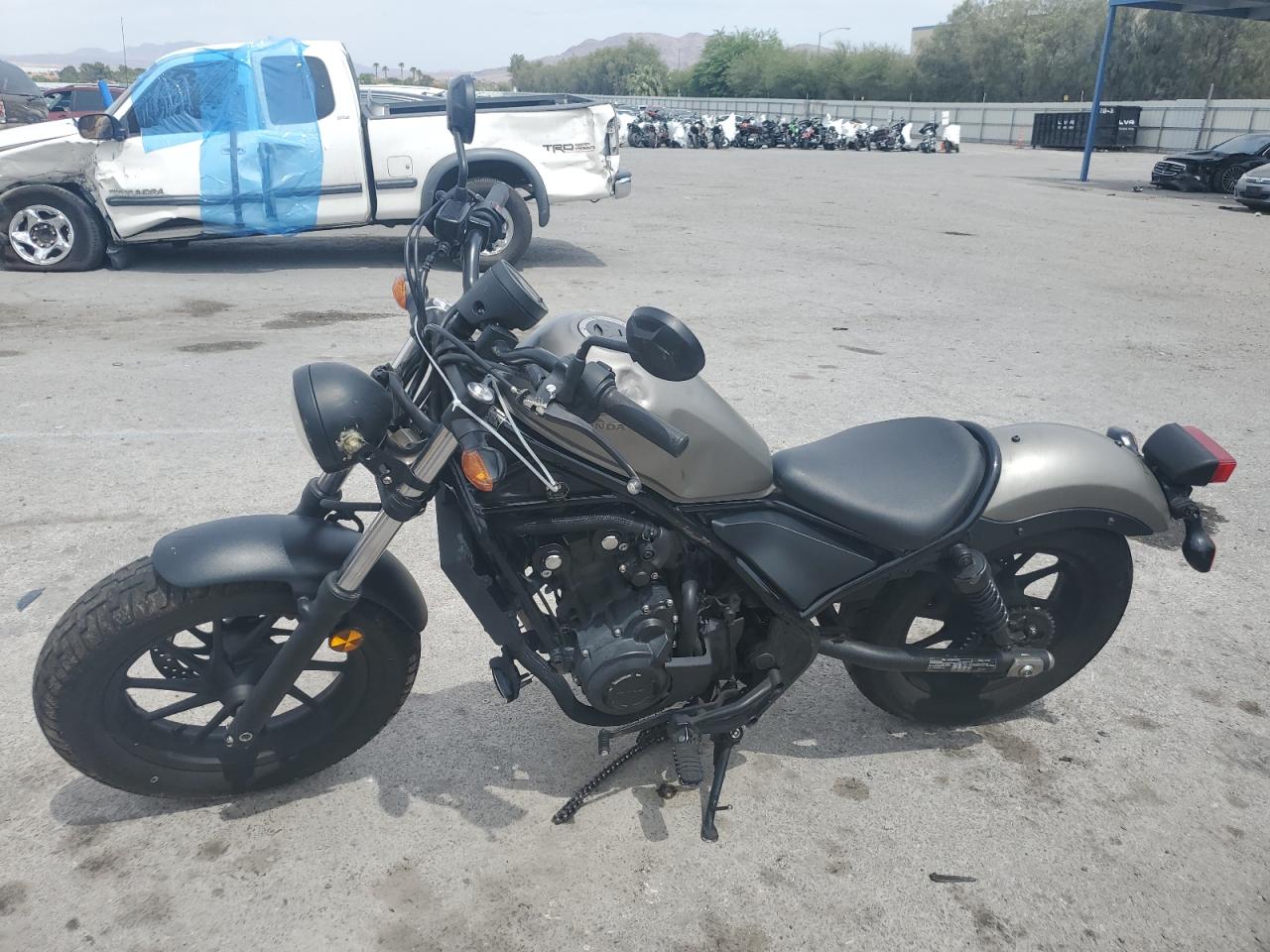 MLHPC5606H5000963 HONDA CM CYCLE 2017