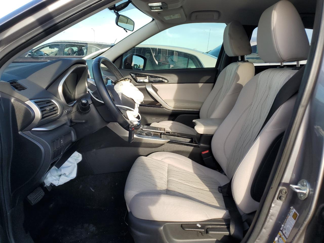 JA4AT5AA4JZ062329 2018 Mitsubishi Eclipse Cross Se