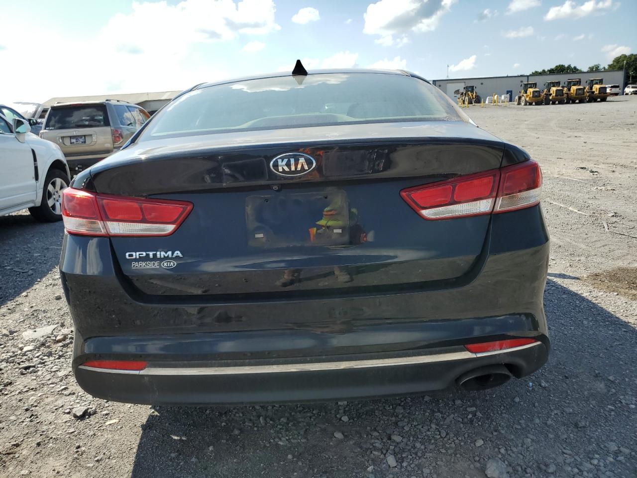 2018 Kia Optima Lx vin: 5XXGT4L31JG266193