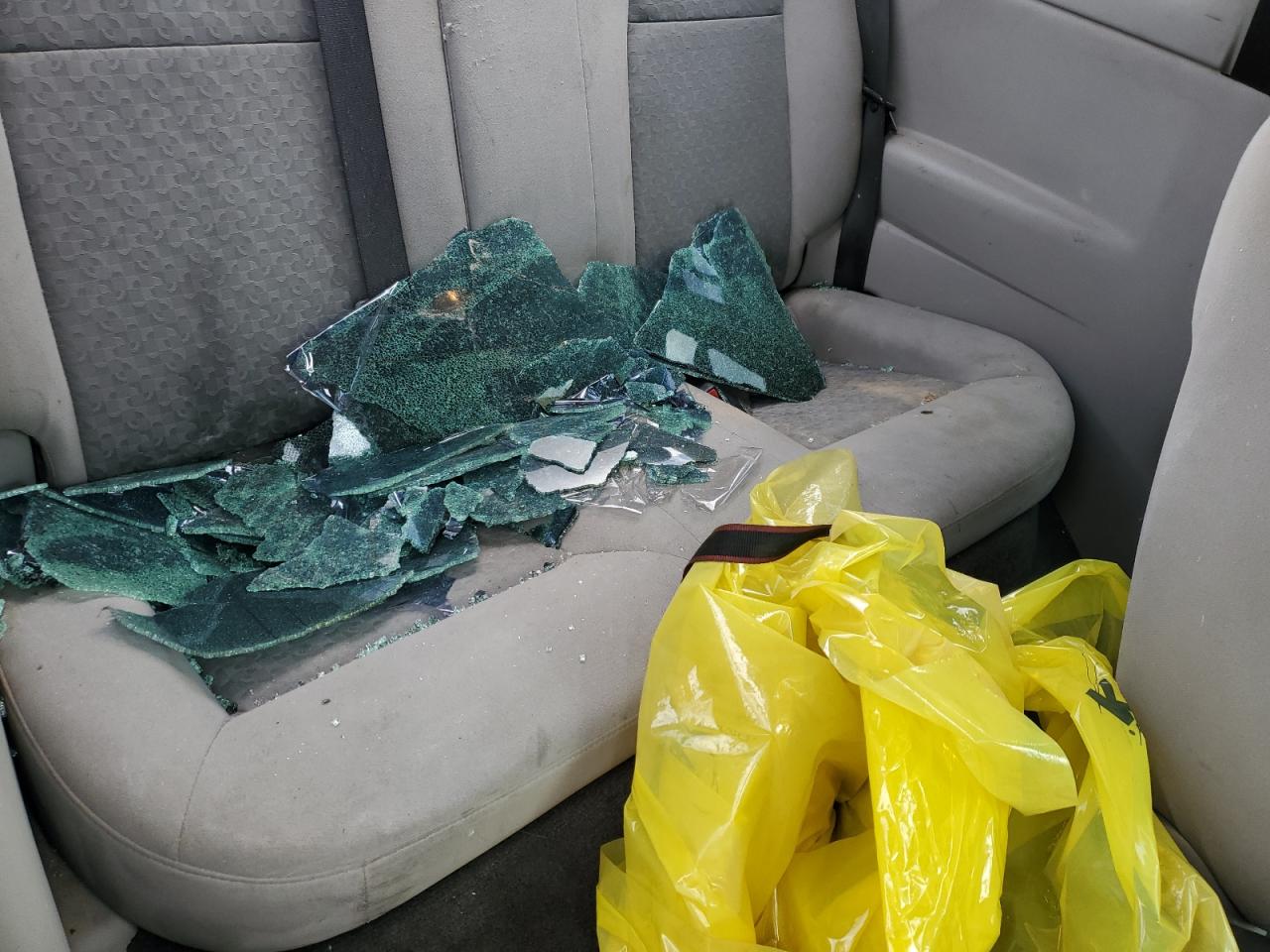 1G1AK15FX67870378 2006 Chevrolet Cobalt Ls