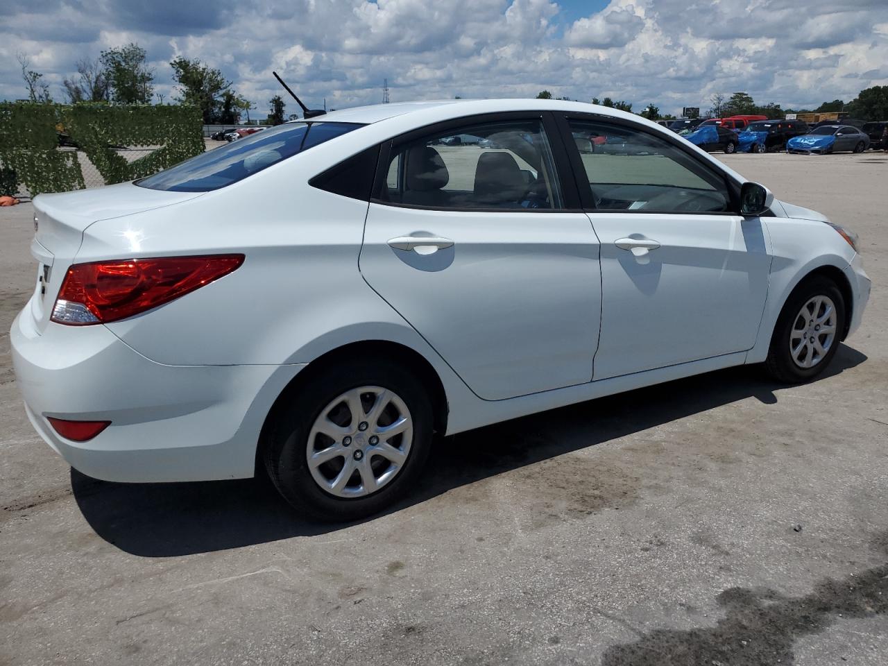 KMHCT4AE7DU474463 2013 Hyundai Accent Gls