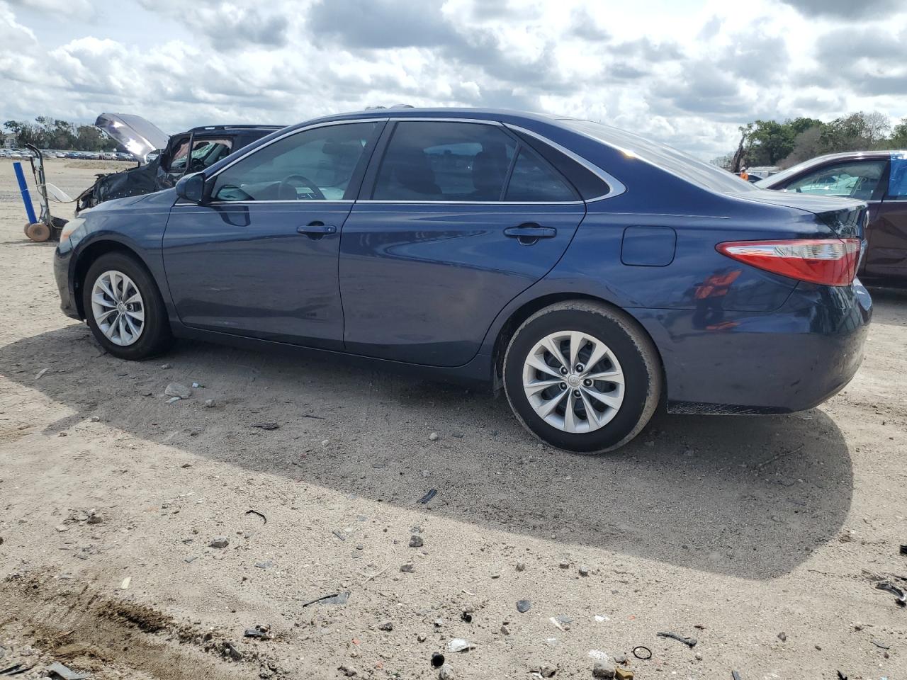 4T4BF1FK7GR546966 2016 Toyota Camry Le