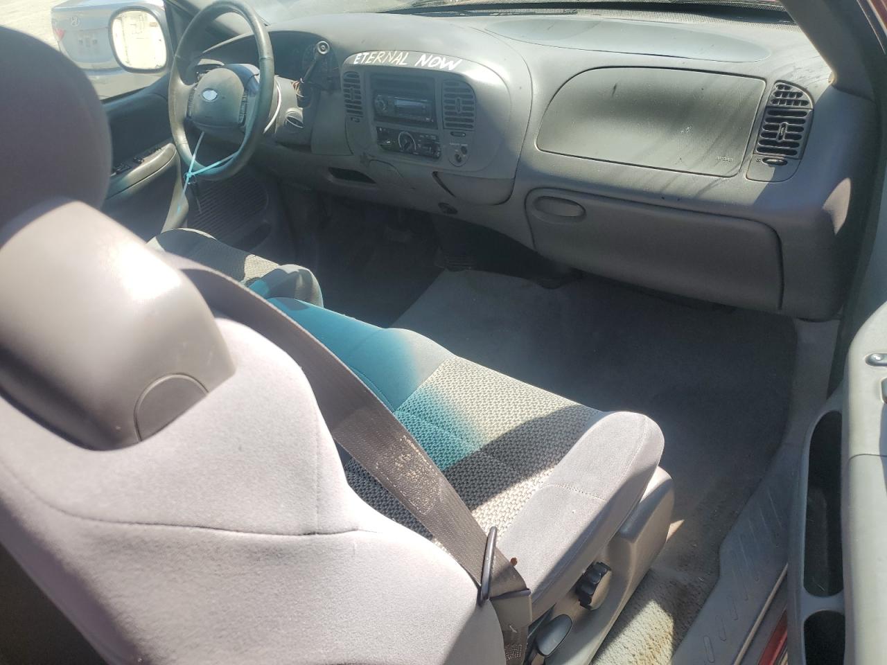 1FTRX17232NB90978 2002 Ford F150