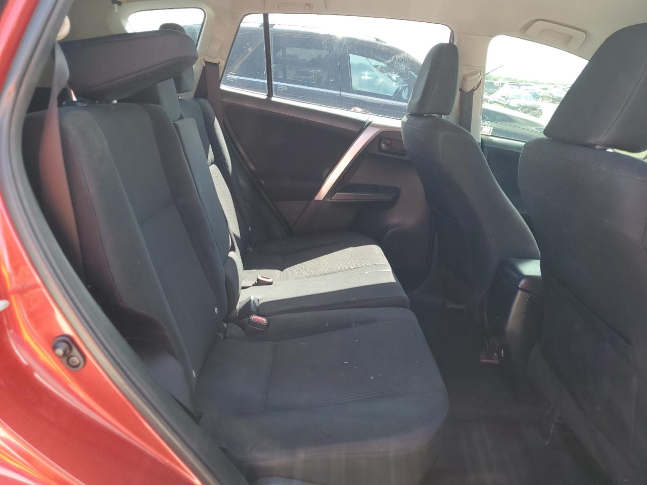 JTMZFREV9HJ123851 2017 Toyota Rav4 Le