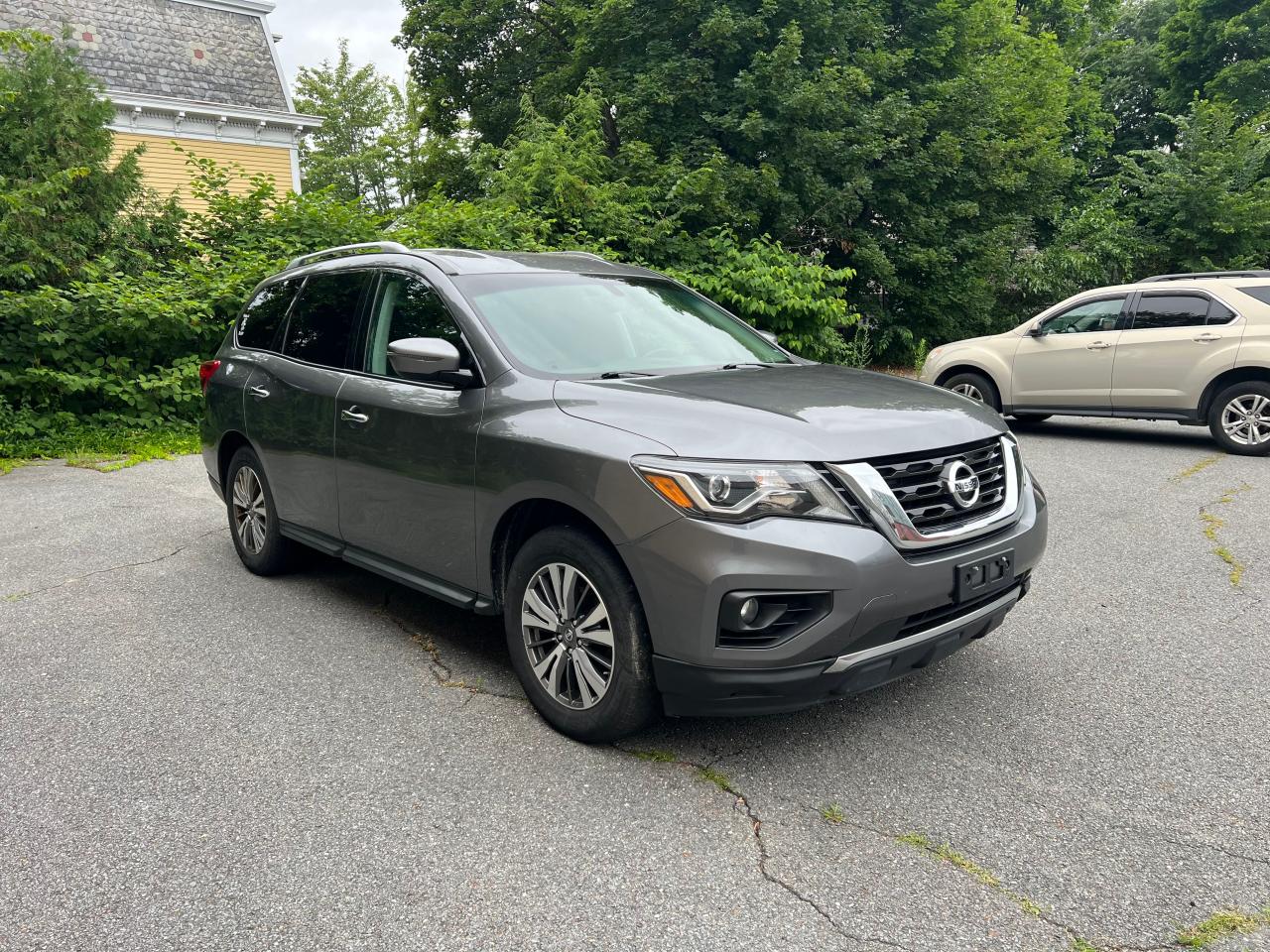 2017 Nissan Pathfinder S vin: 5N1DR2MM7HC627588