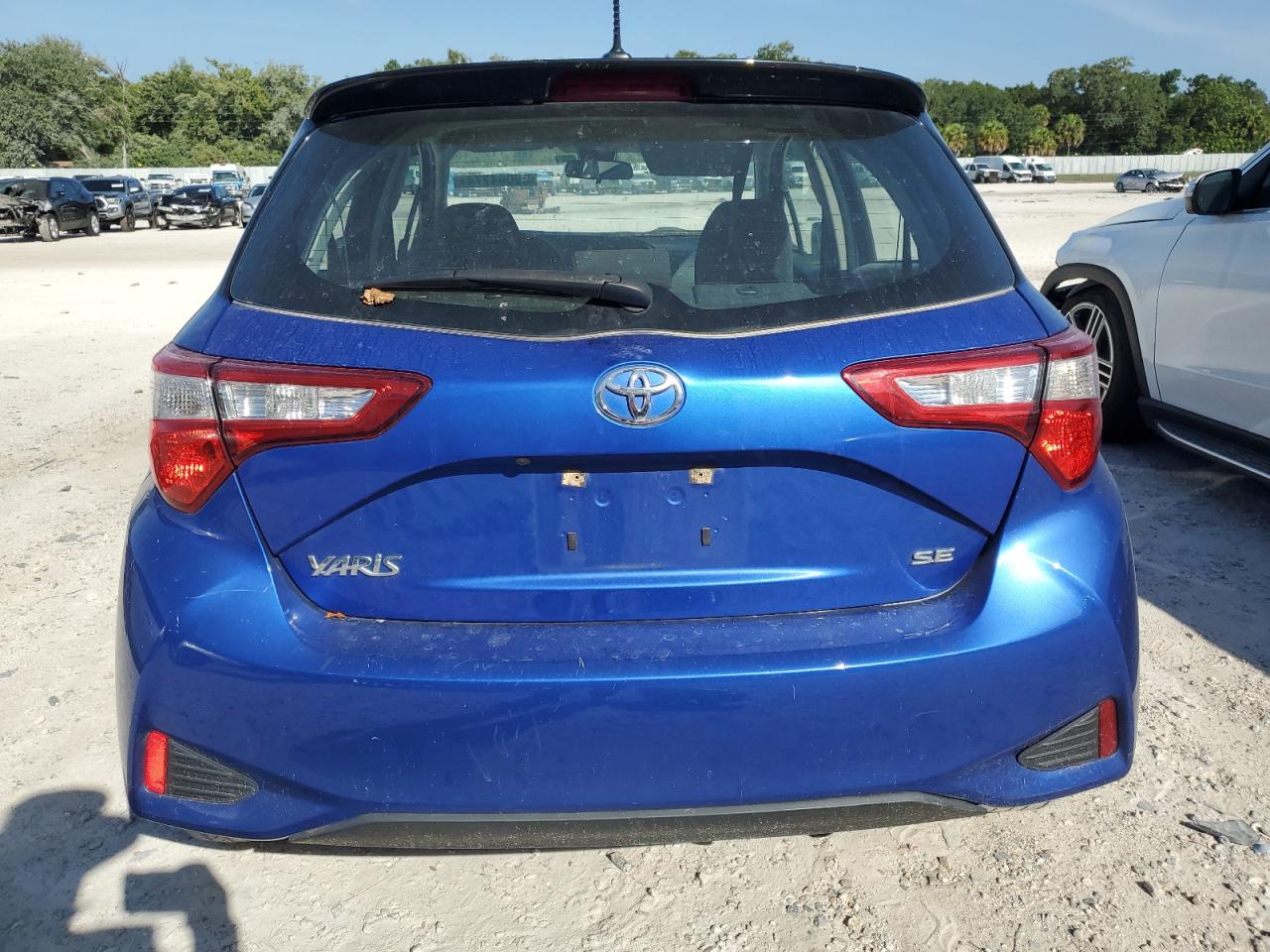 VNKKTUD33JA098990 2018 Toyota Yaris L