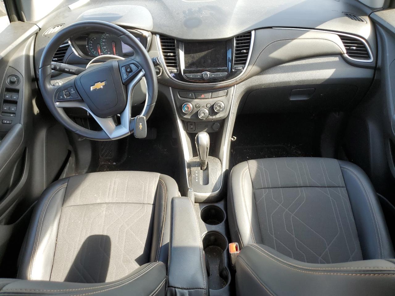 KL7CJLSB2LB323871 2020 Chevrolet Trax 1Lt