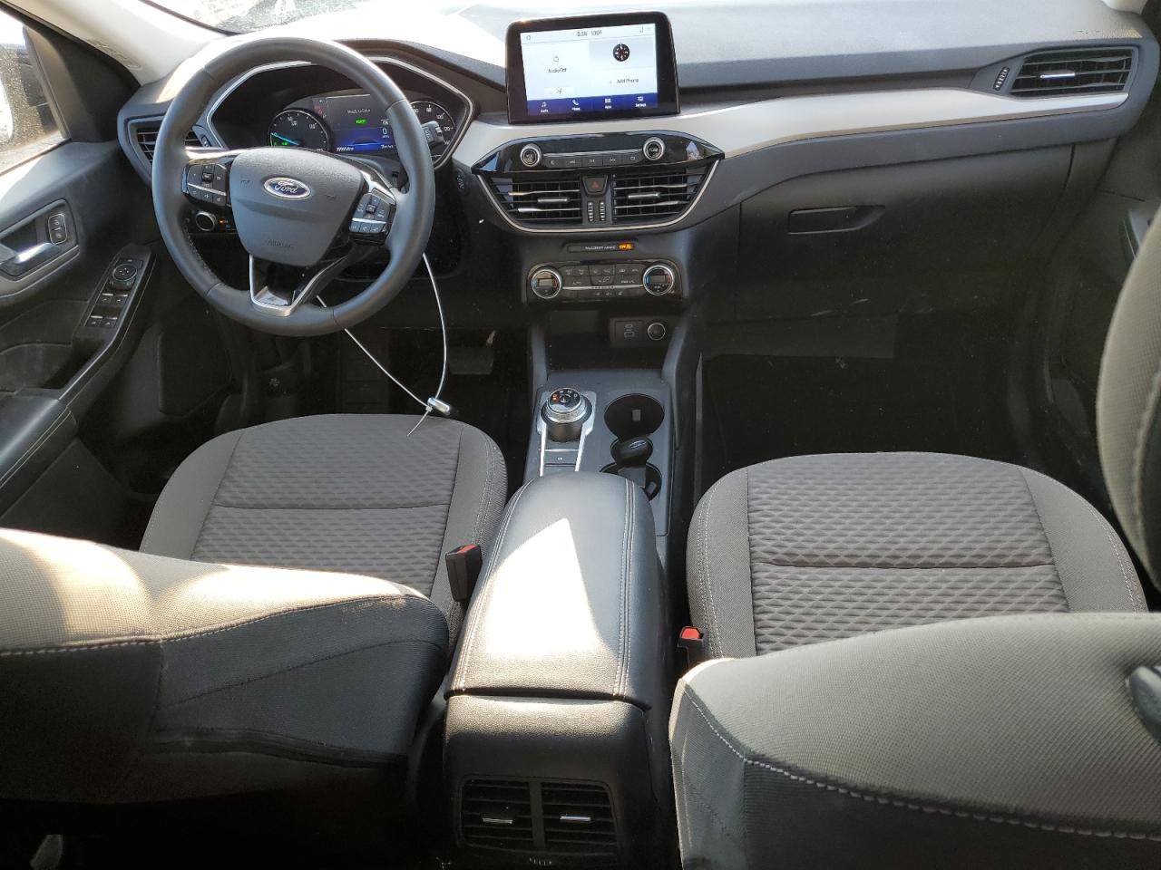 1FMCU0BZ7MUB05318 2021 Ford Escape Se