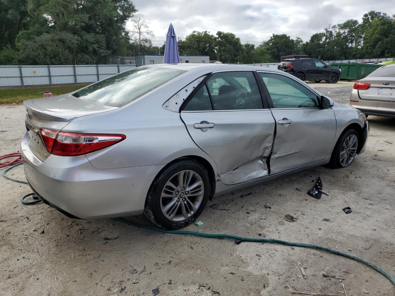 4T1BF1FK1GU121107 2016 Toyota Camry Le