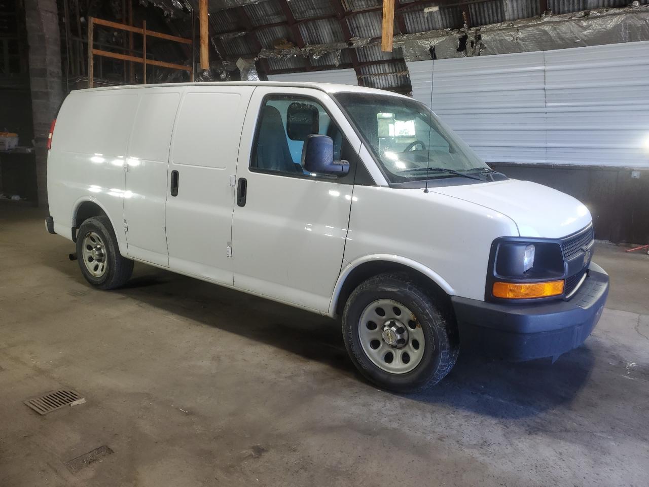 2014 Chevrolet Express G1500 vin: 1GCSGAFXXE1108853