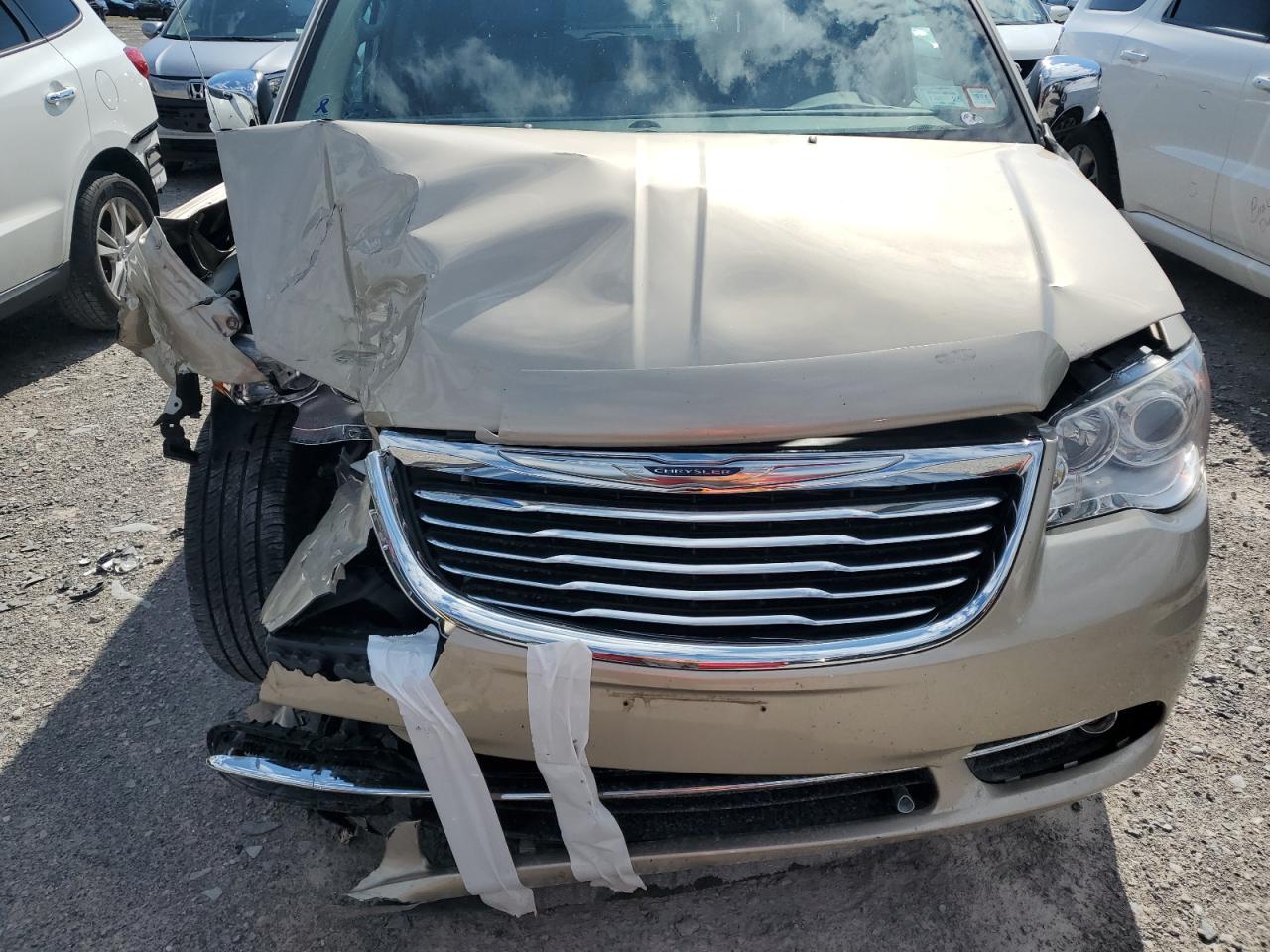 2C4RC1GG9ER176680 2014 Chrysler Town & Country Limited