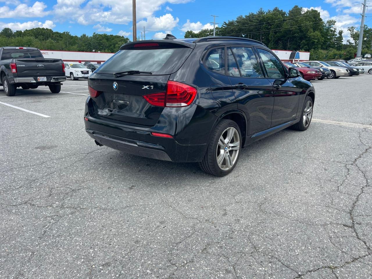 2015 BMW X1 xDrive28I vin: WBAVL1C59FVY34402