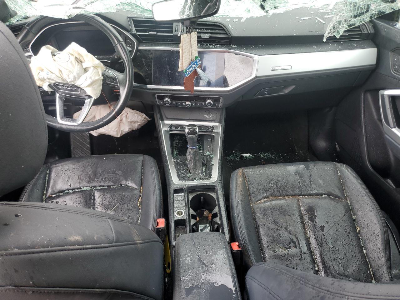 WA1AECF34L1026344 2020 Audi Q3 Premium