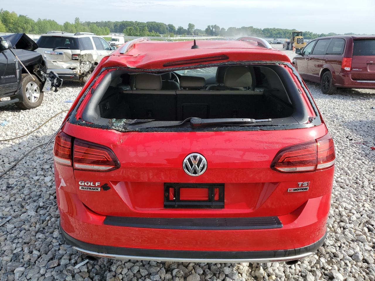 3VWM17AU5JM756959 2018 Volkswagen Golf Alltrack S