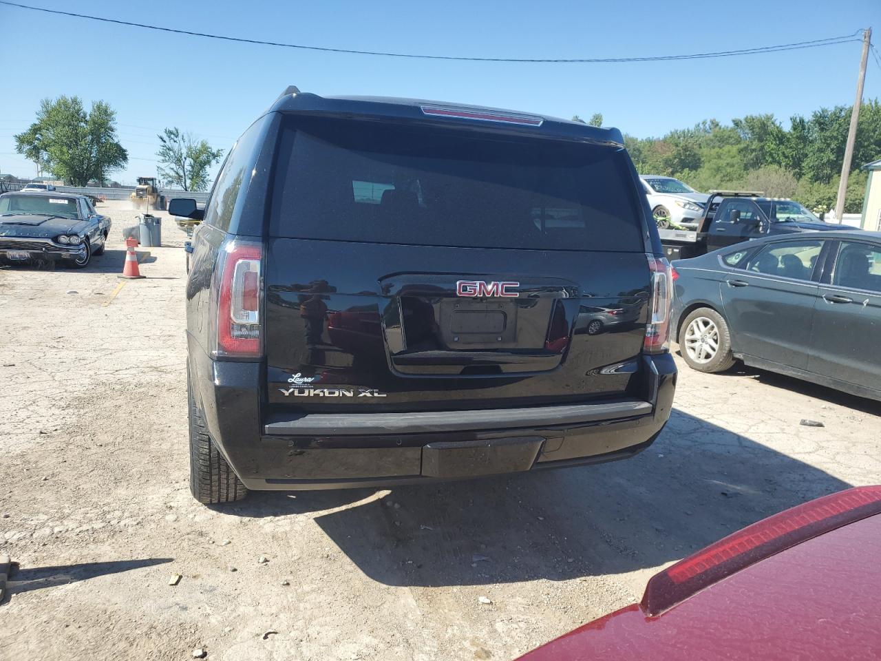 1GKS2GKC5KR159781 2019 GMC Yukon Xl K1500 Slt