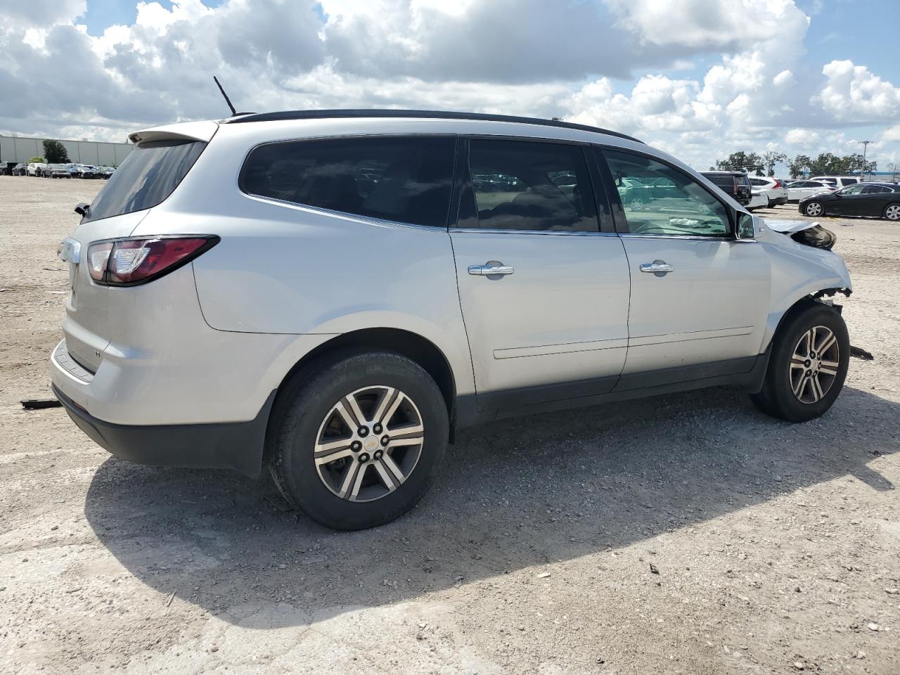 1GNKRHKD0HJ262787 2017 Chevrolet Traverse Lt