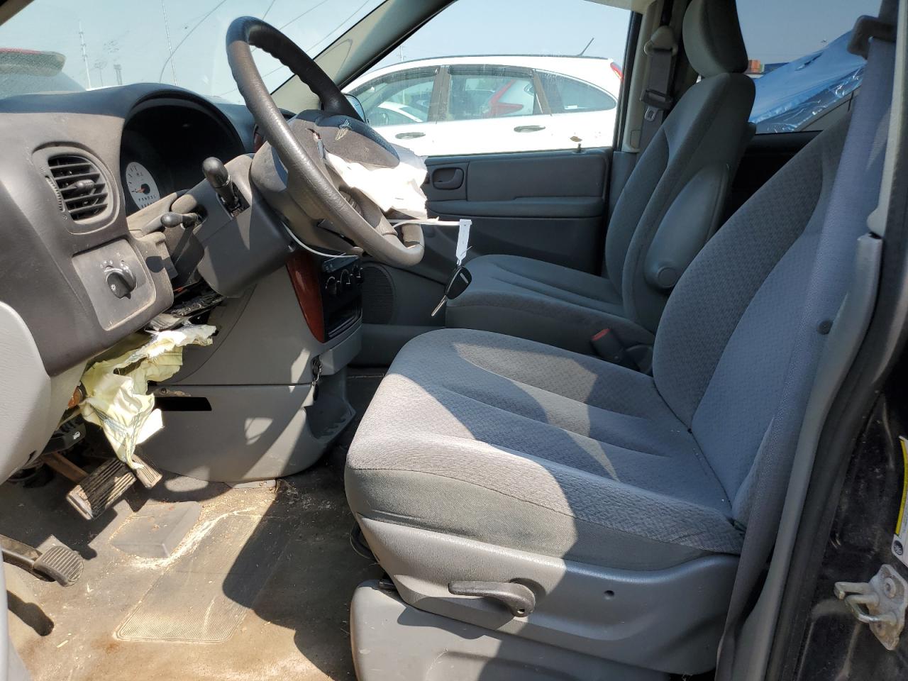 1A4GP45R06B502295 2006 Chrysler Town & Country