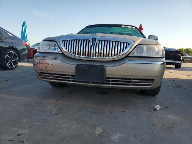 2008 Lincoln Town Car Signature Limited VIN: 2LNHM82W18X652285 Lot: 57949974