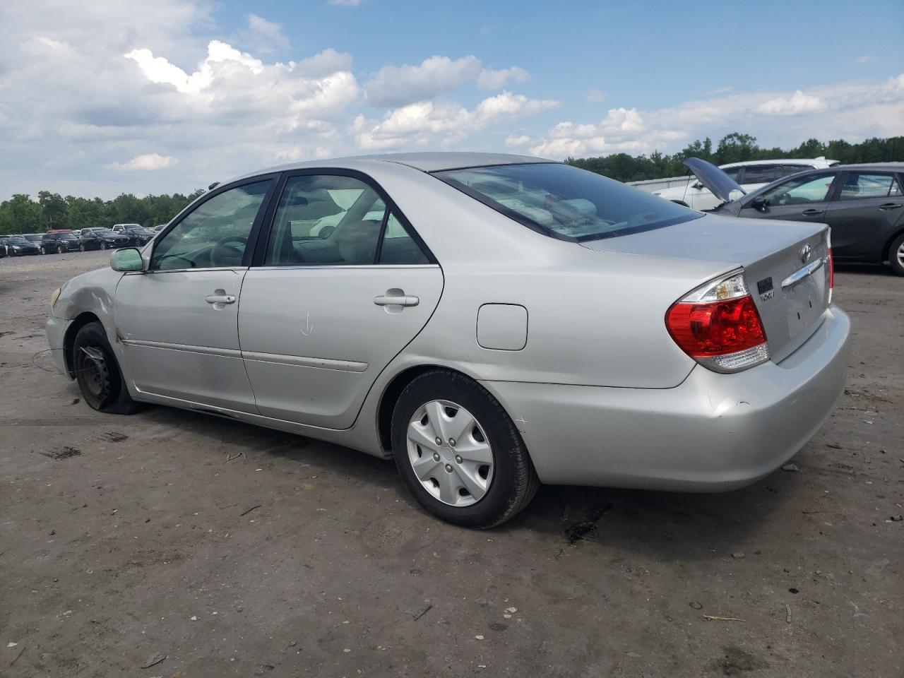 4T1BE30K05U542689 2005 Toyota Camry Le