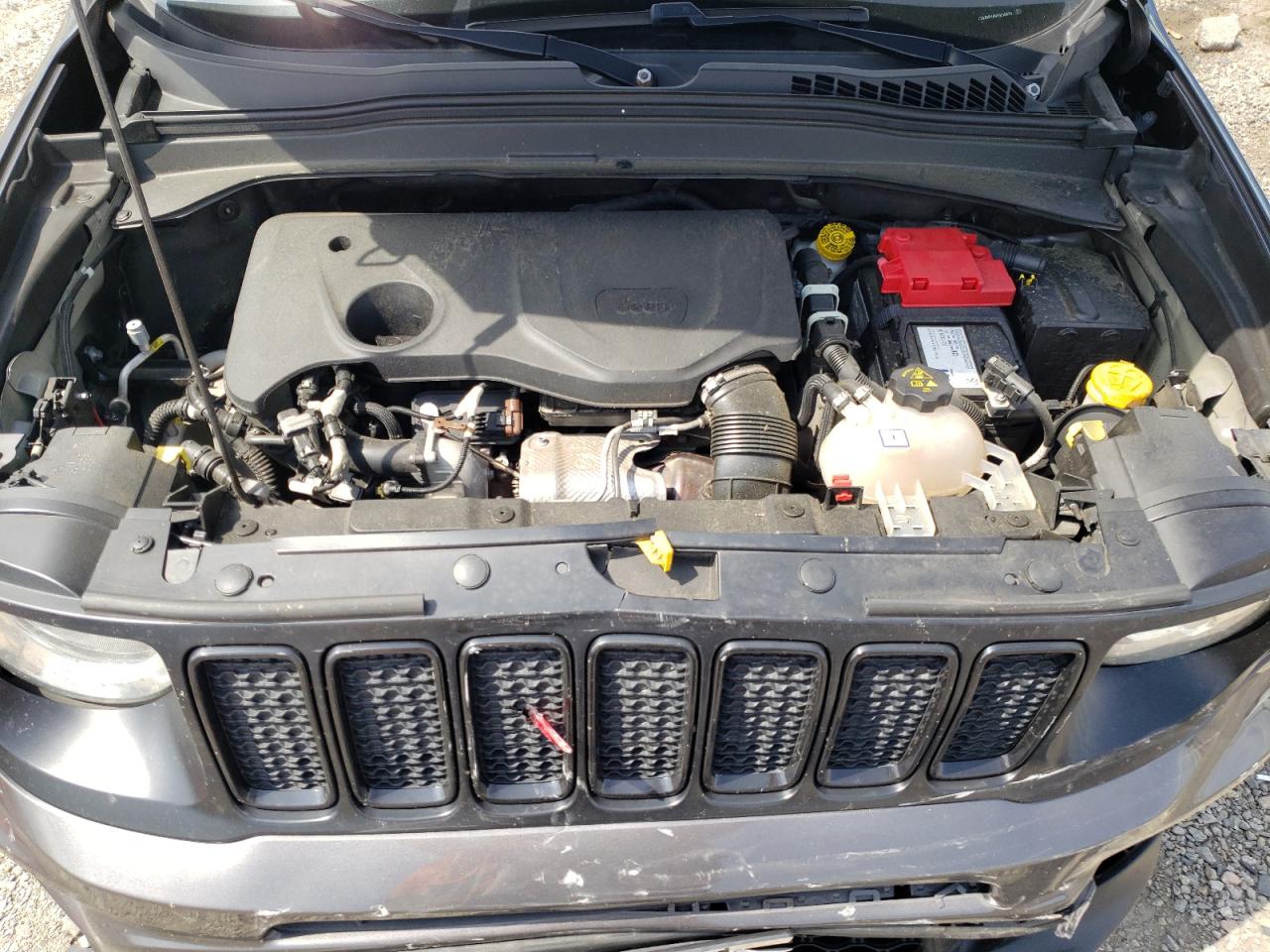 ZACNJBB18KPK38676 2019 Jeep Renegade Latitude