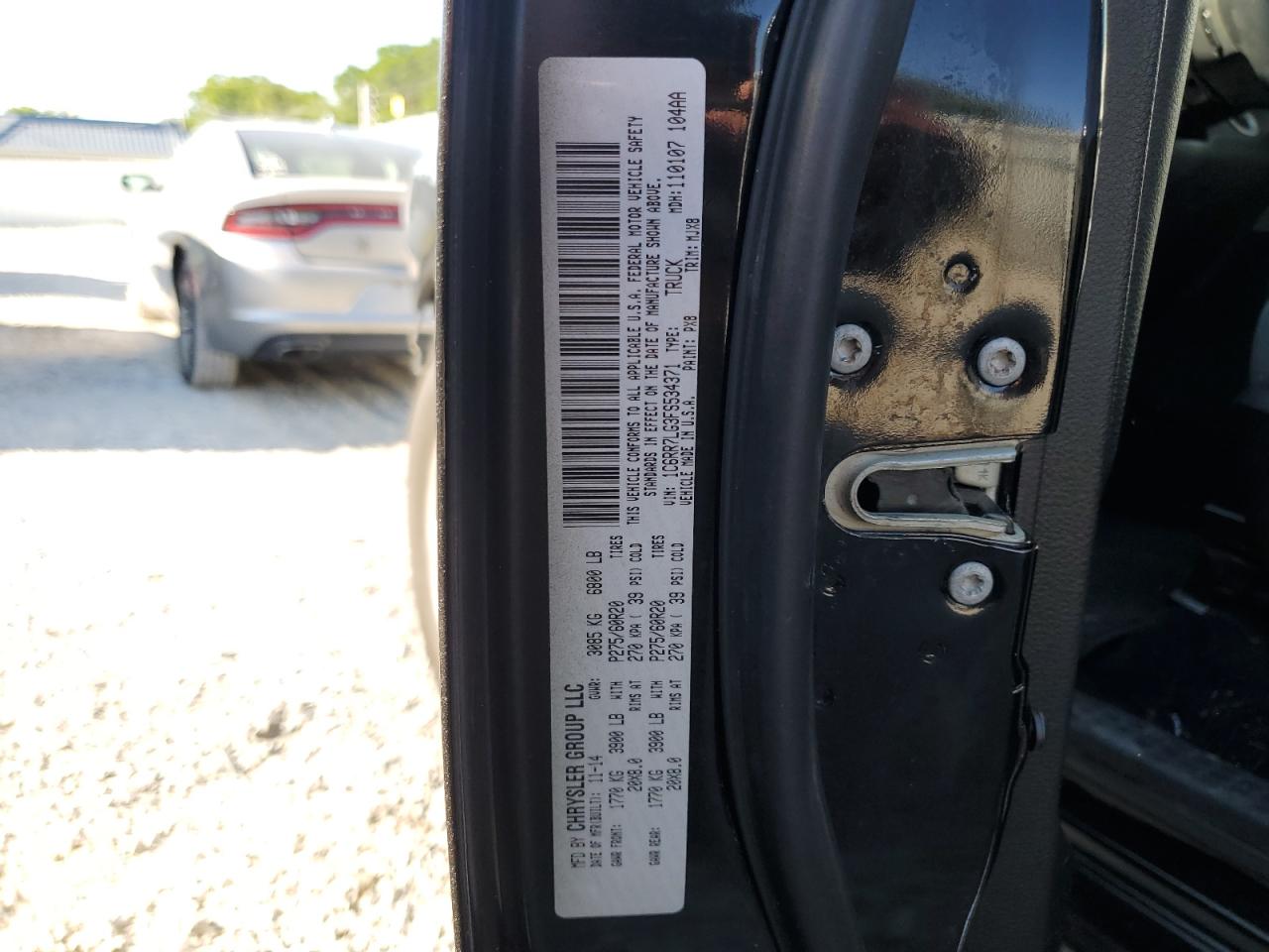 1C6RR7LG3FS534371 2015 Ram 1500 Slt