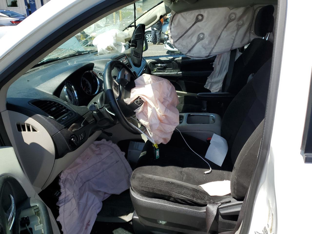 2C4RDGCG9FR648903 2015 Dodge Grand Caravan Sxt