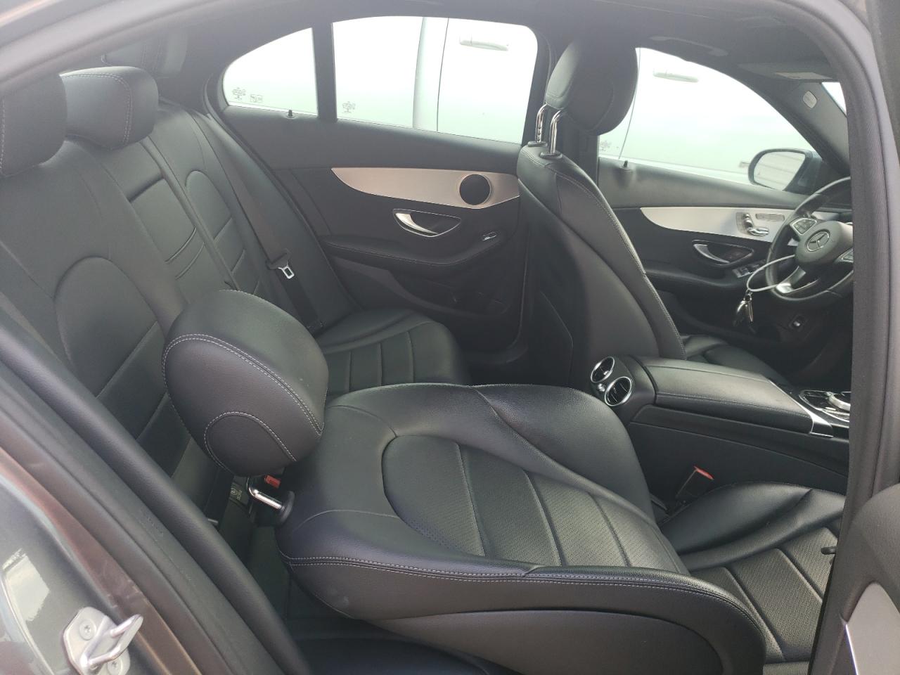 55SWF4JB7JU244844 2018 Mercedes-Benz C 300