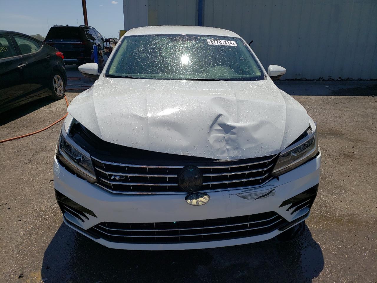 1VWDT7A35HC054010 2017 Volkswagen Passat R-Line