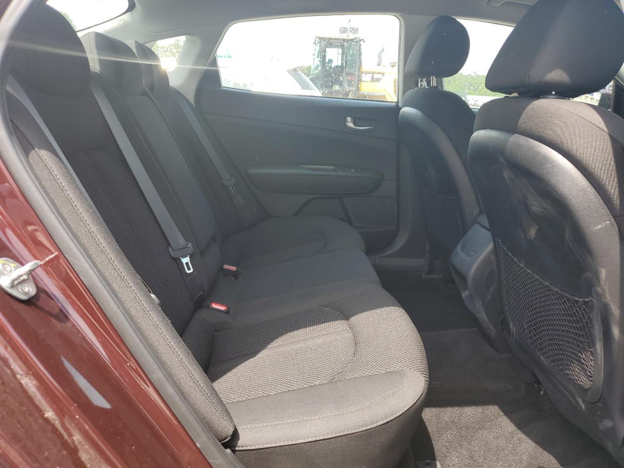 5XXGT4L31KG369552 2019 Kia Optima Lx