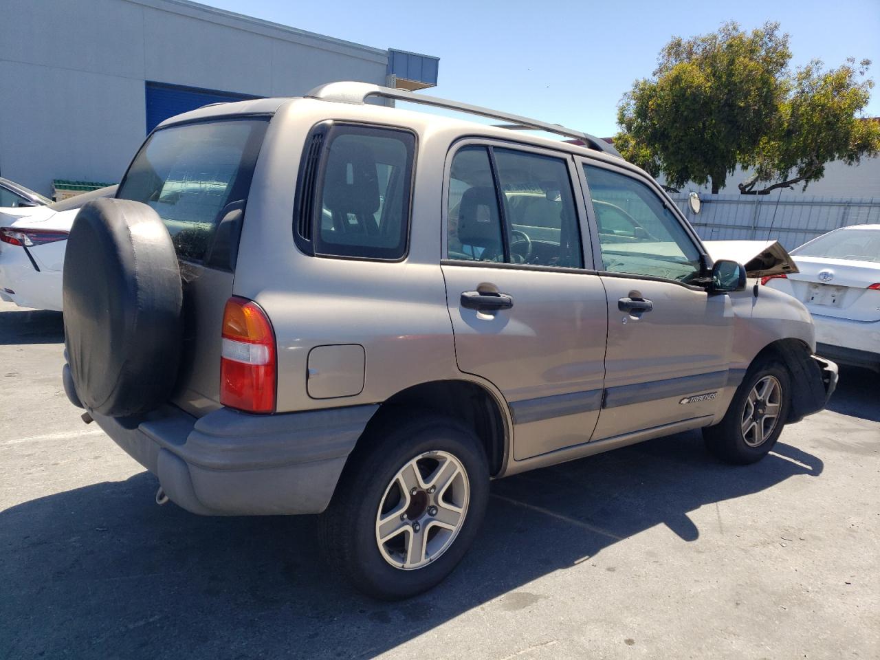 CHEVROLET TRACKER 2002 gold  gas 2CNBJ13C026951435 photo #4