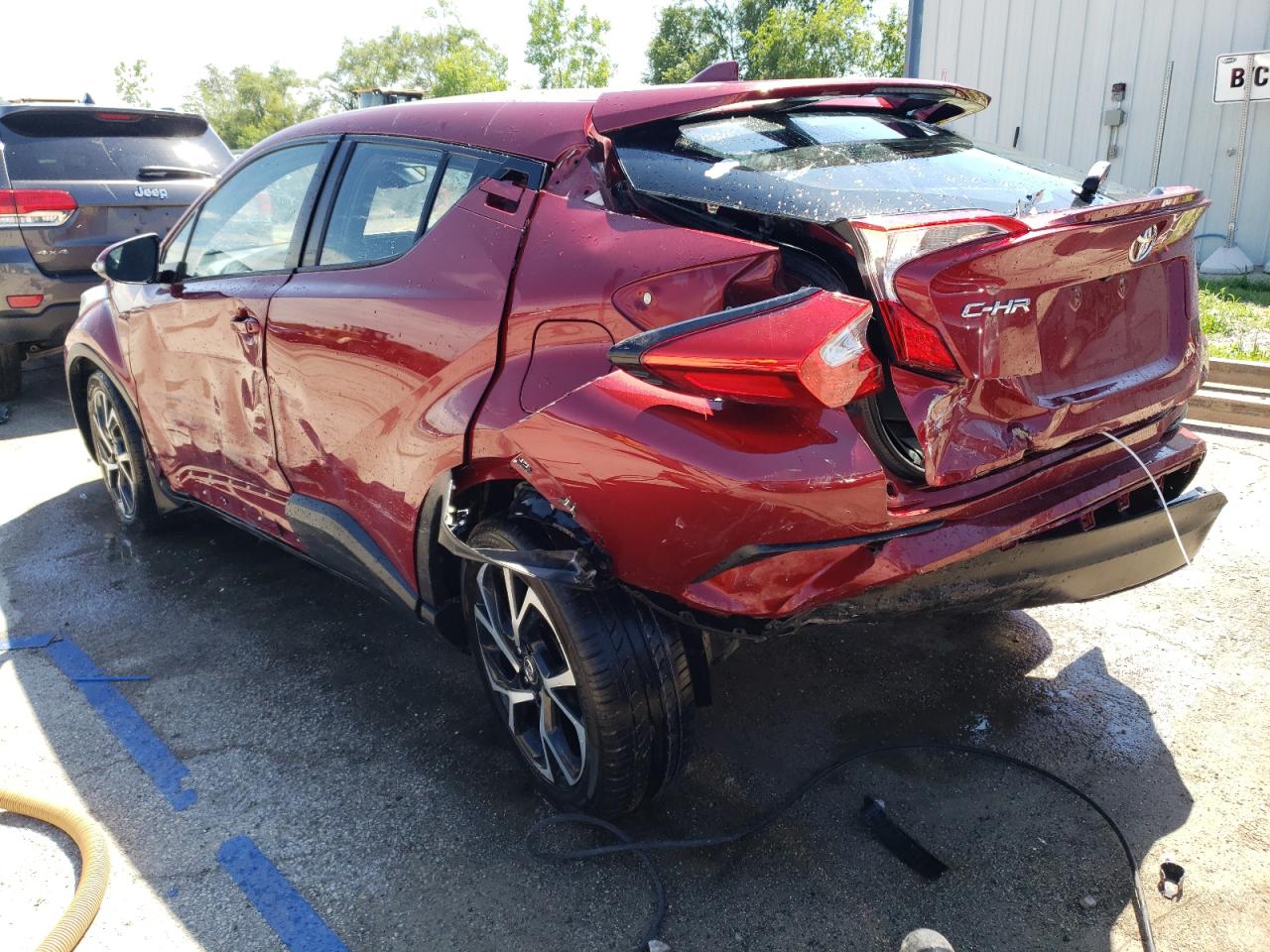 NMTKHMBX0JR009040 TOYOTA C-HR 2018