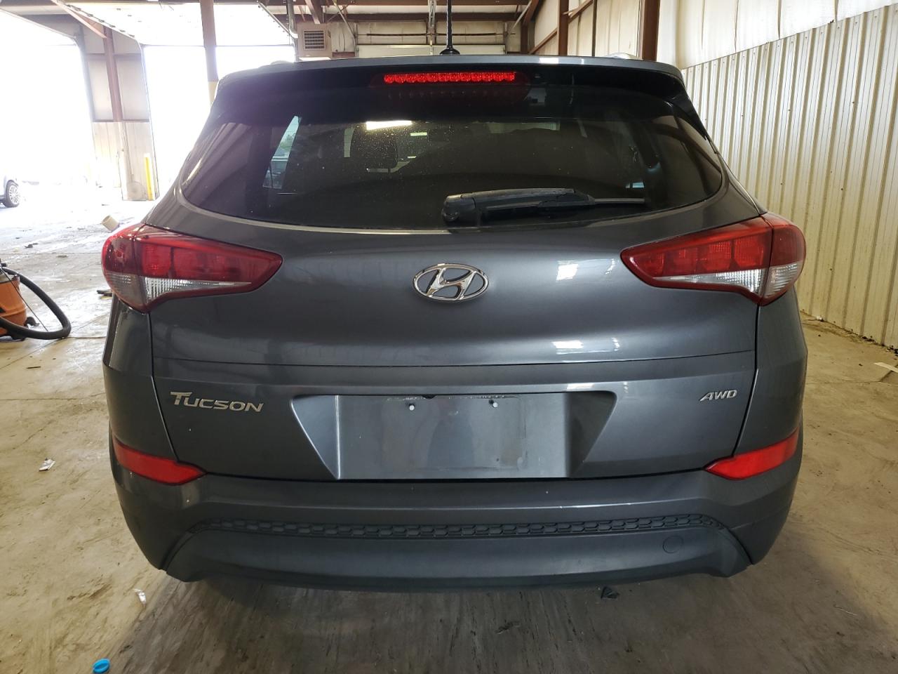 2016 Hyundai Tucson Limited vin: KM8J3CA43GU143974