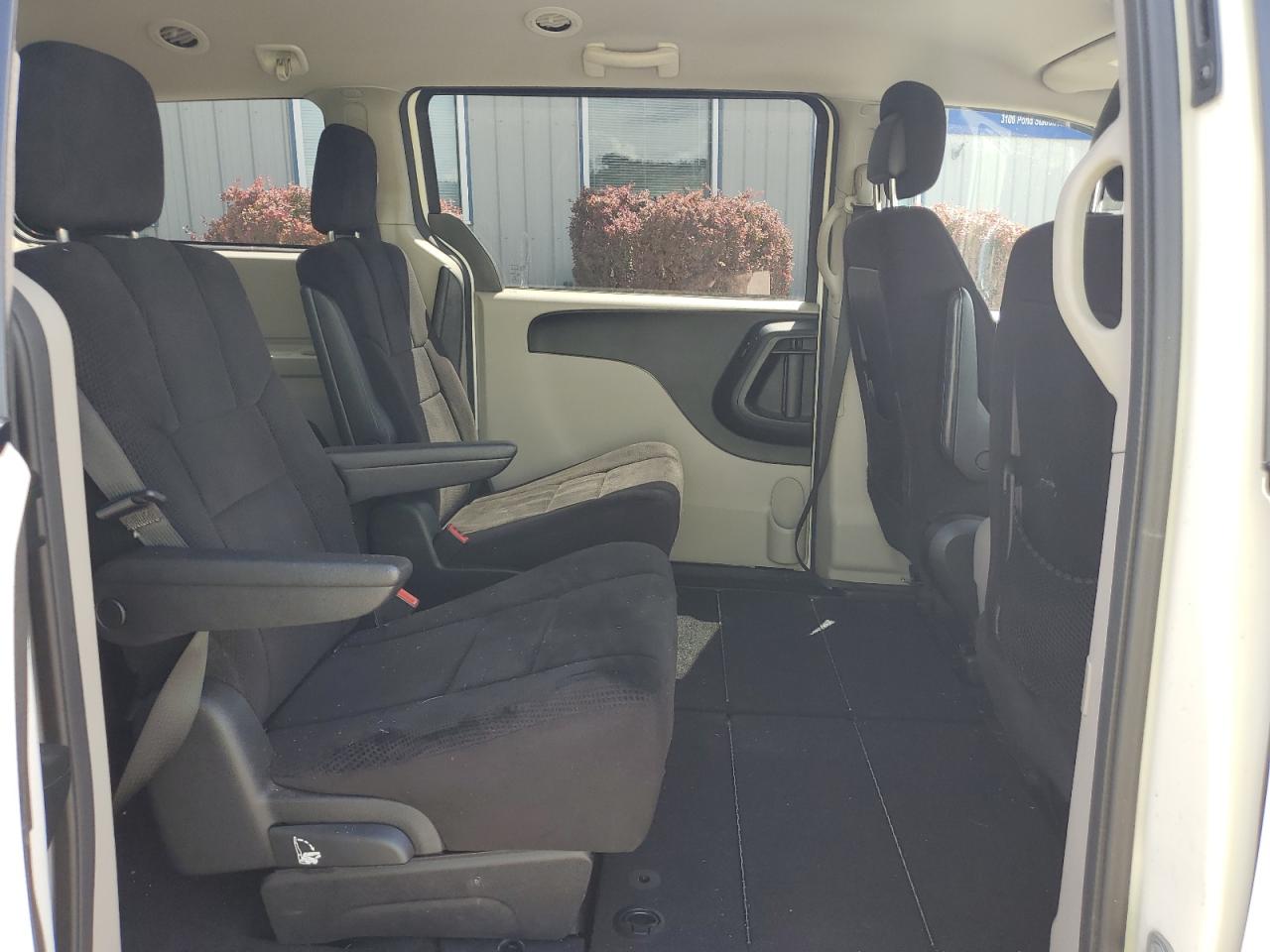 2C4RDGCG7DR553821 2013 Dodge Grand Caravan Sxt