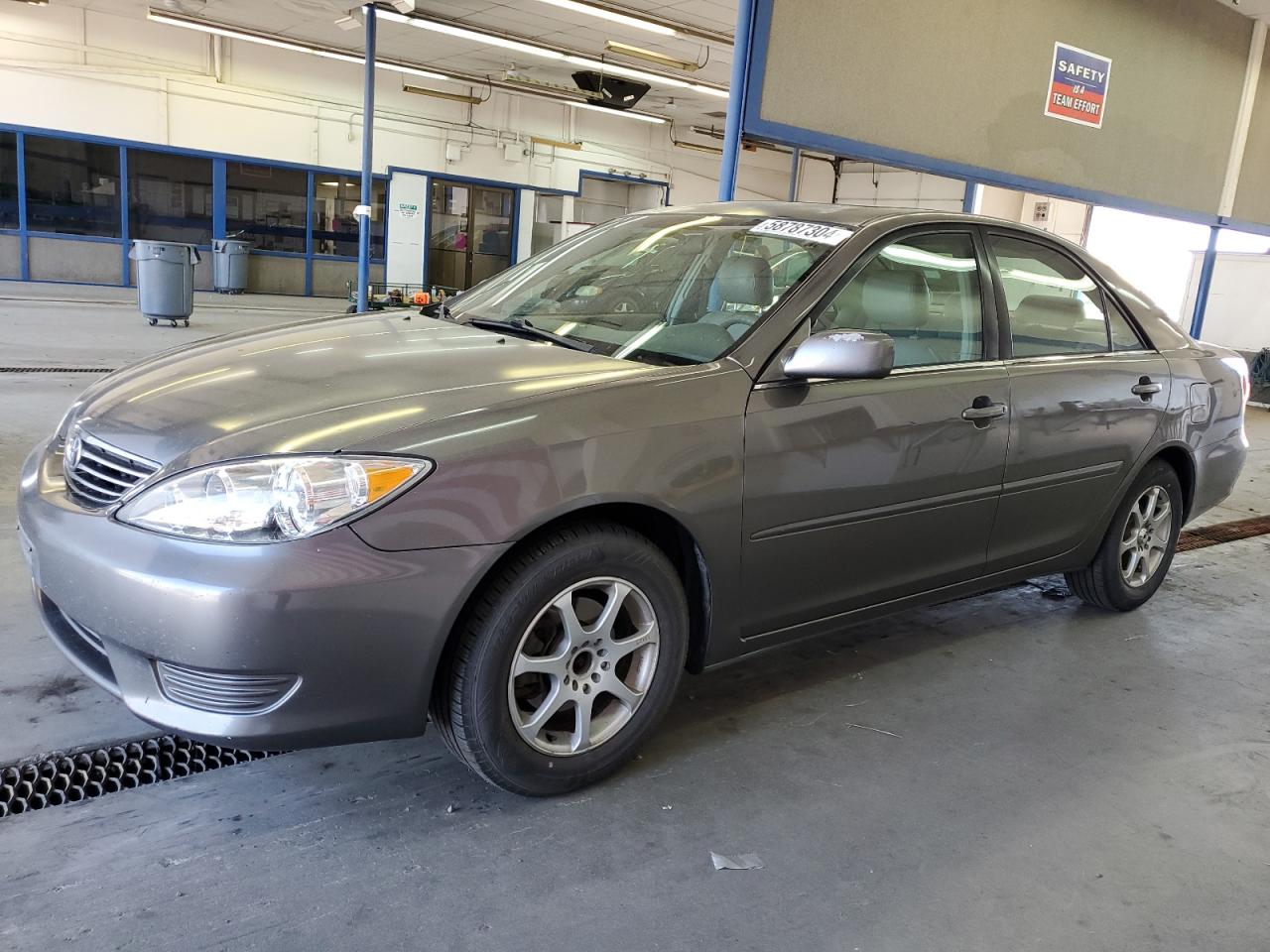 4T1BE32K95U571279 2005 Toyota Camry Le