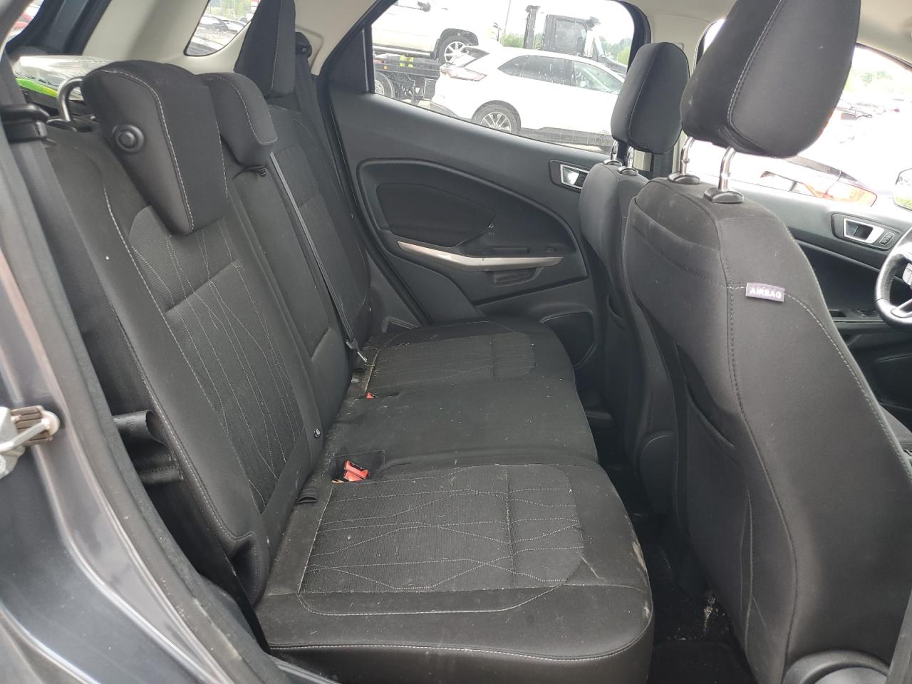 MAJ3P1TE3JC185057 2018 Ford Ecosport Se