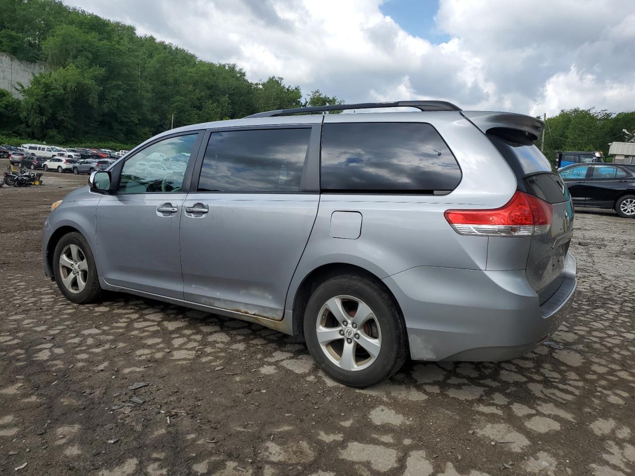 5TDKK3DC0BS007278 2011 Toyota Sienna Le