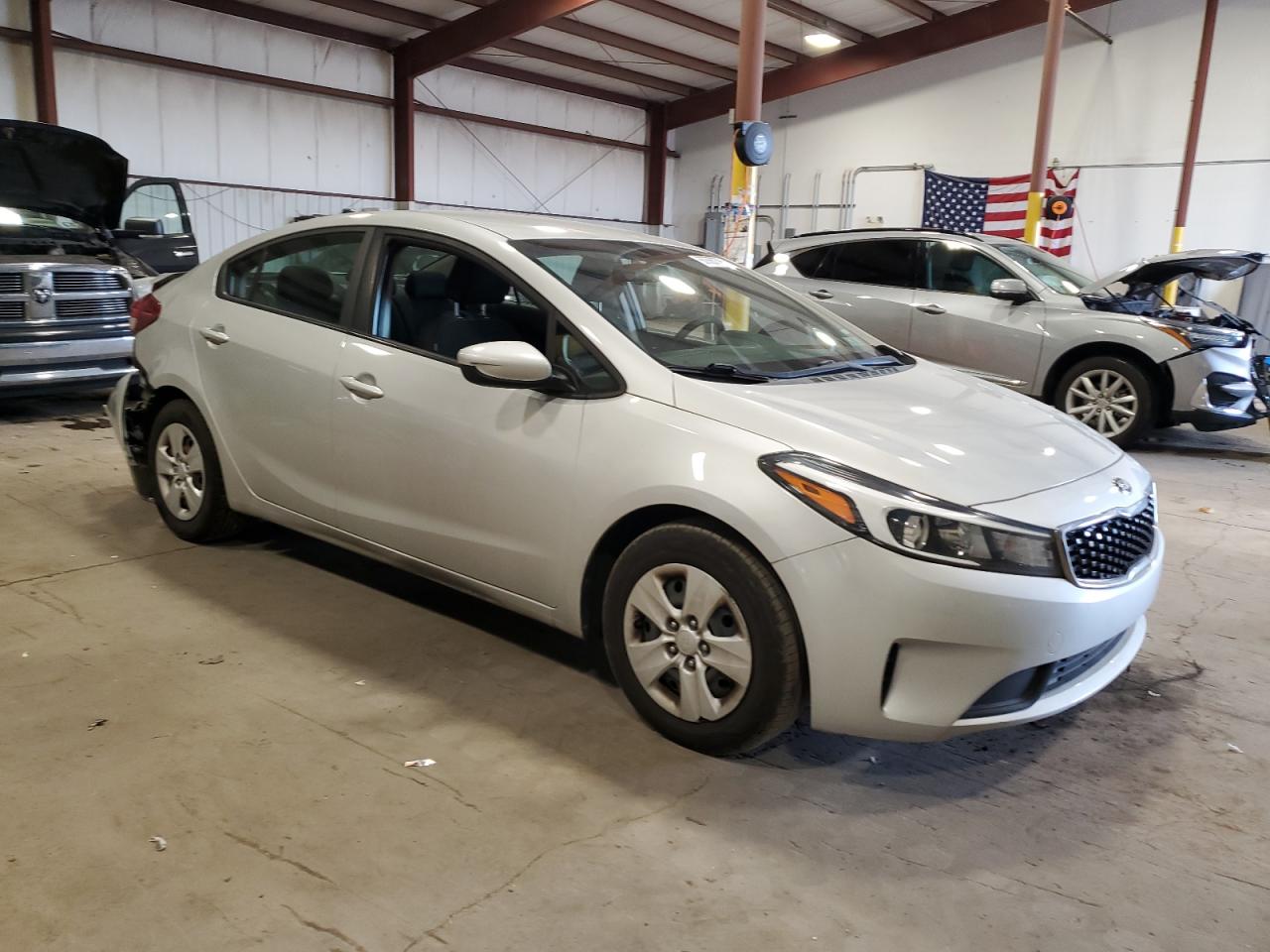 2017 Kia Forte Lx vin: 3KPFK4A71HE128953