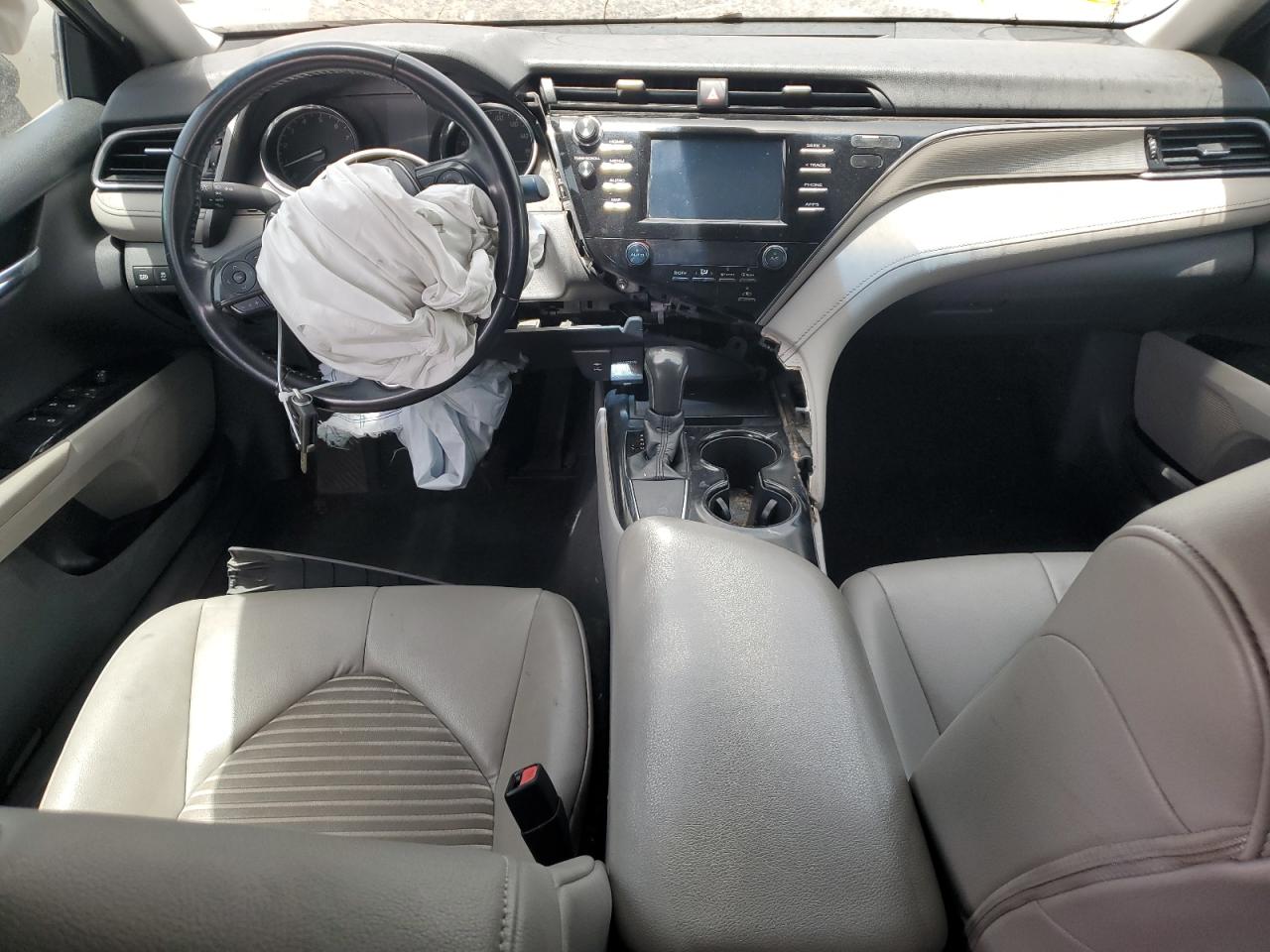 4T1B11HK3KU166134 2019 Toyota Camry L