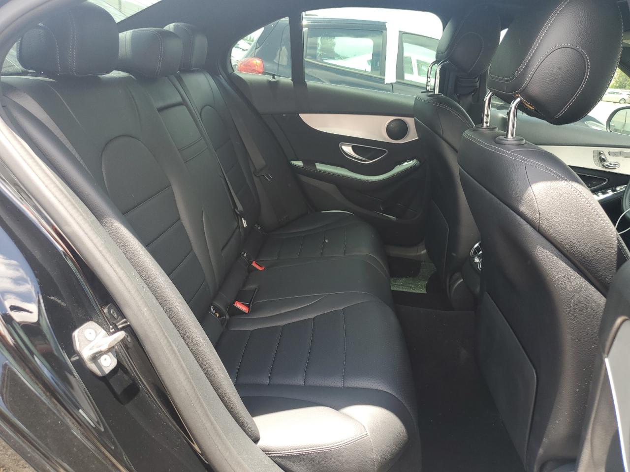 55SWF8DB9KU302747 2019 Mercedes-Benz C 300