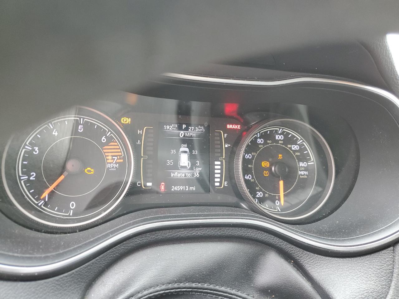 1C4PJLCB0KD360326 2019 Jeep Cherokee Latitude