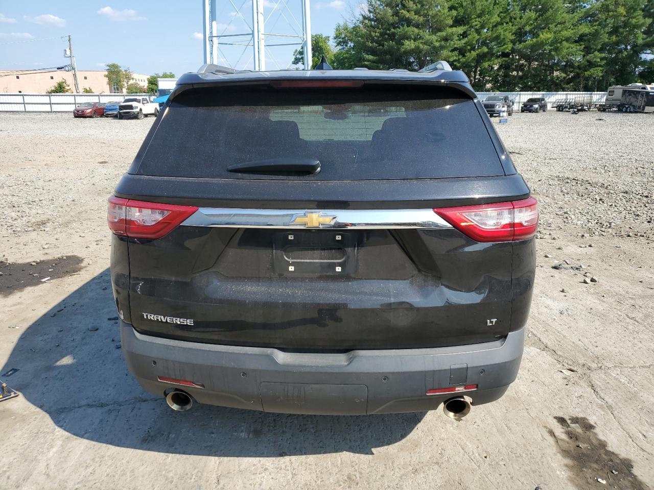 1GNERGKW2JJ183619 2018 Chevrolet Traverse Lt