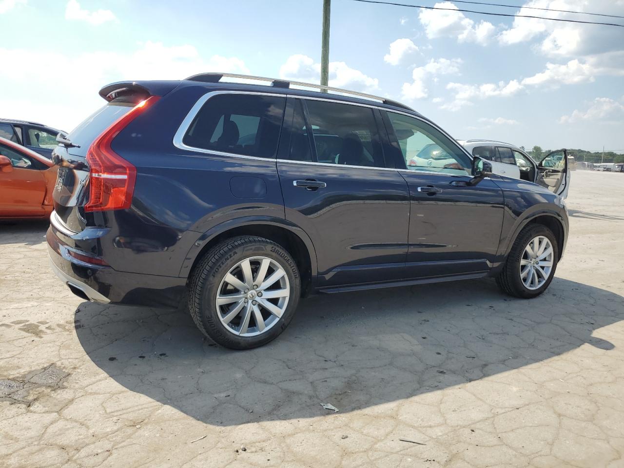 2016 Volvo Xc90 T6 vin: YV4A22PK7G1055399